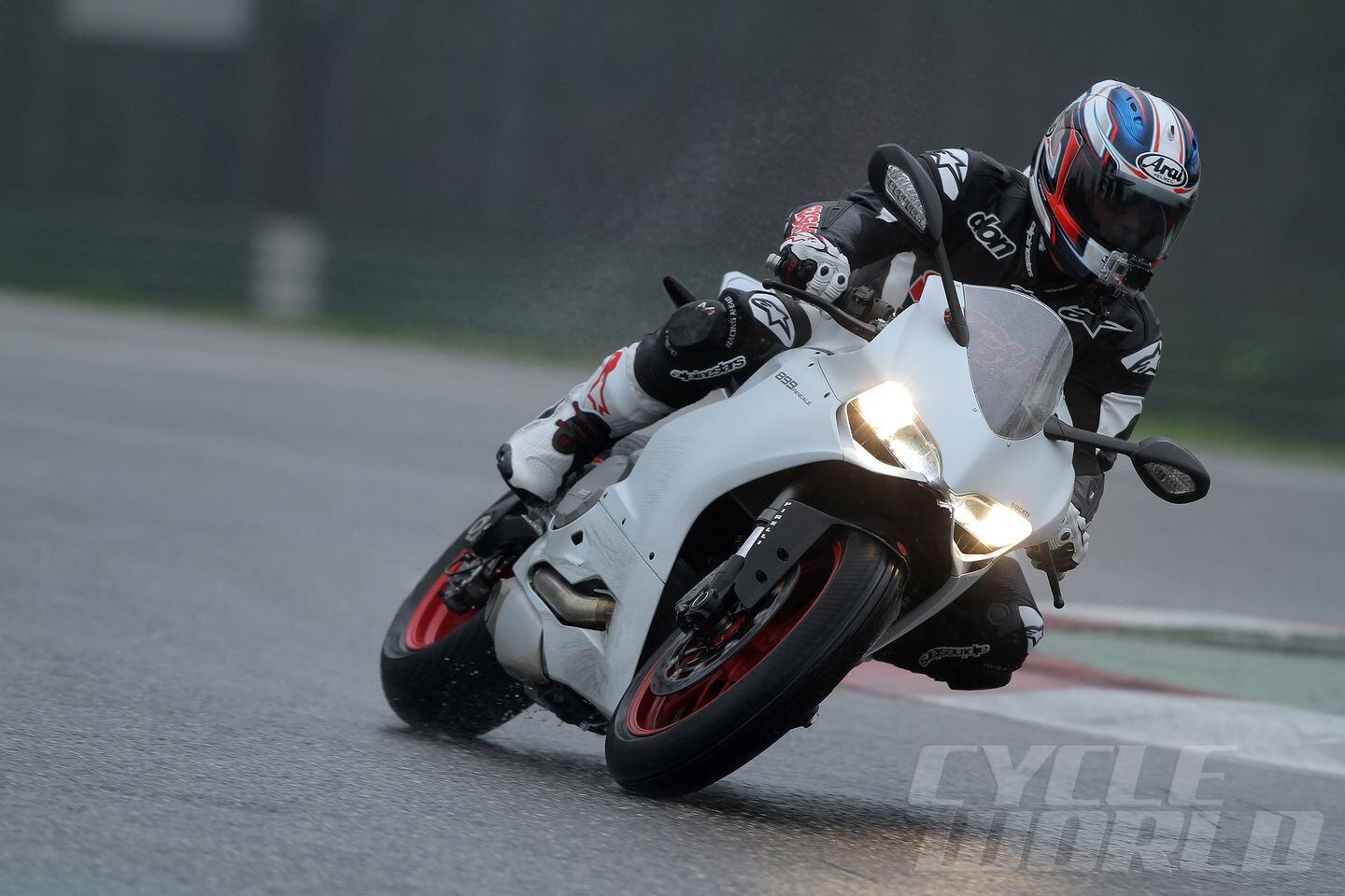 2014 Ducati 899 Panigale First Ride Review- Photos | Cycle World 2014 Ducati 899 Panigale First Ride Review- Photos | Cycle World