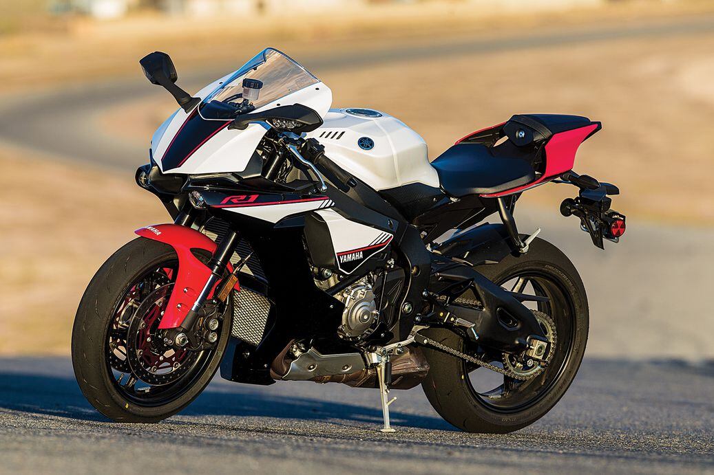 Yamaha R1 2016 Red