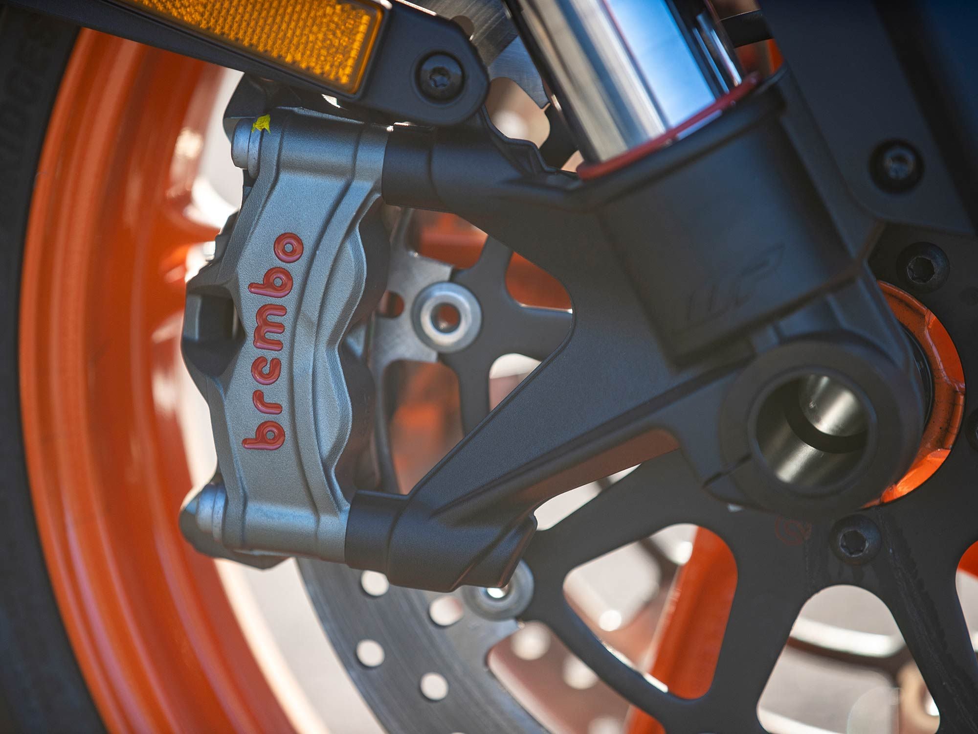 Brembo Stylema Monoblock calipers and 320mm rotors offer excellent feel.