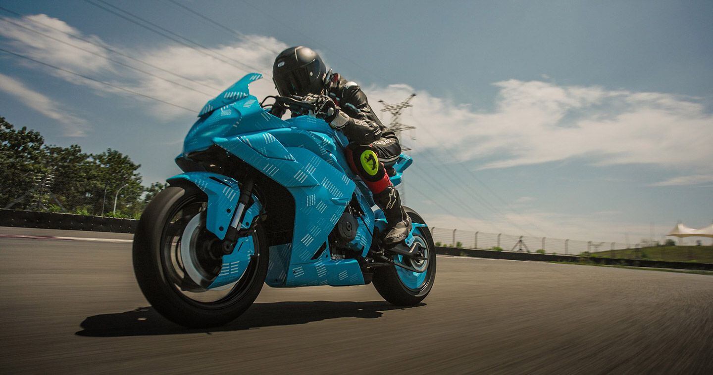 The CFMoto 500SR looks to take aim at the middleweight supersport category with its 500cc inline-four engine said to have a top speed in excess of 143 mph.