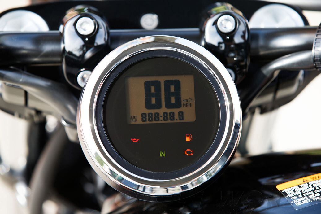 pic 2014 Yamaha Bolt Specs 2014 yamaha star bolt and bolt r spec