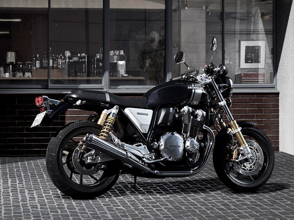 The 17 Honda Cb1100rs Gets Serious About Looking Cool And Riding Performance Cycle World