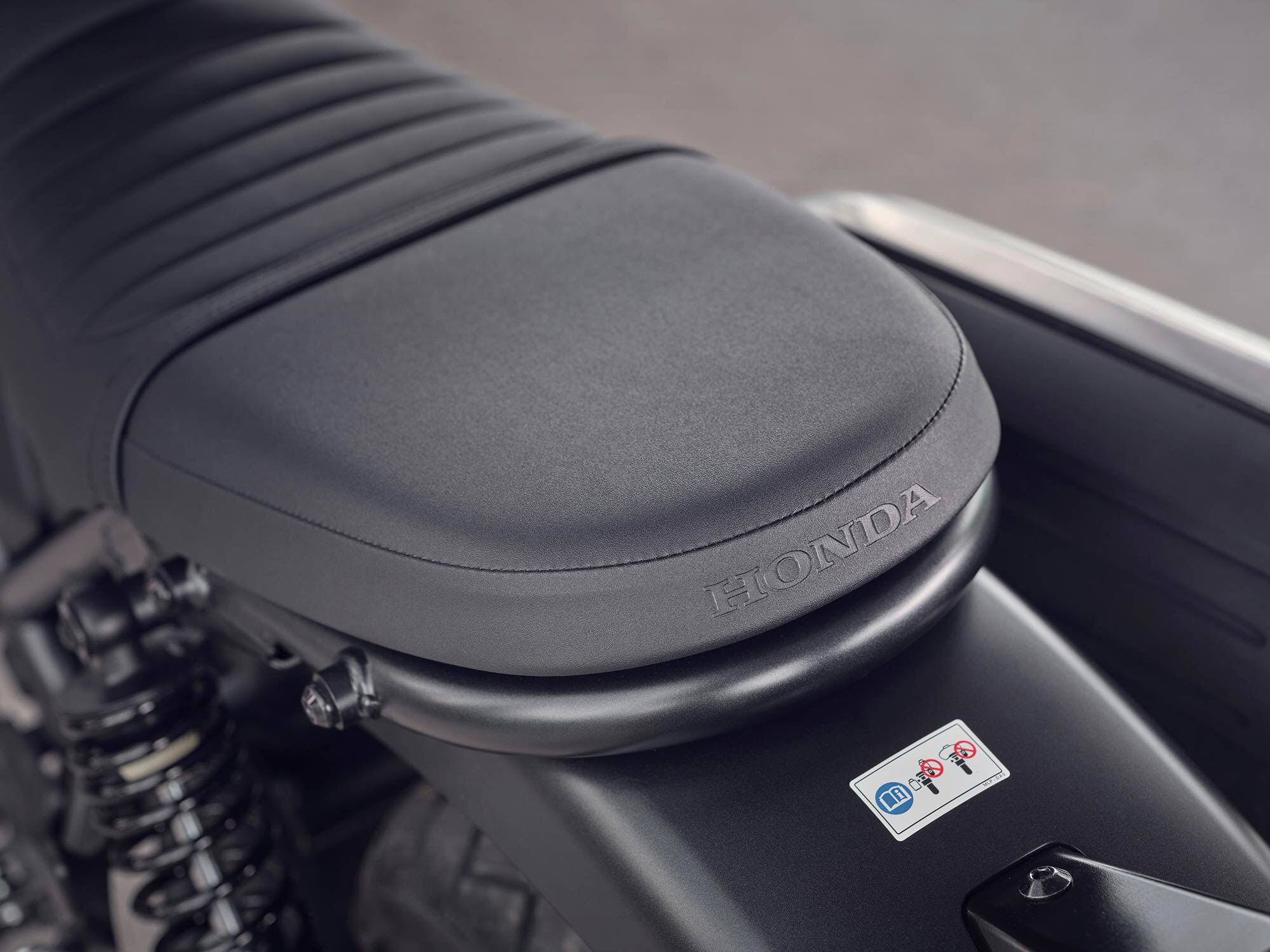 A closer look at the ribbed, flat, 31.1-in. high seat.
