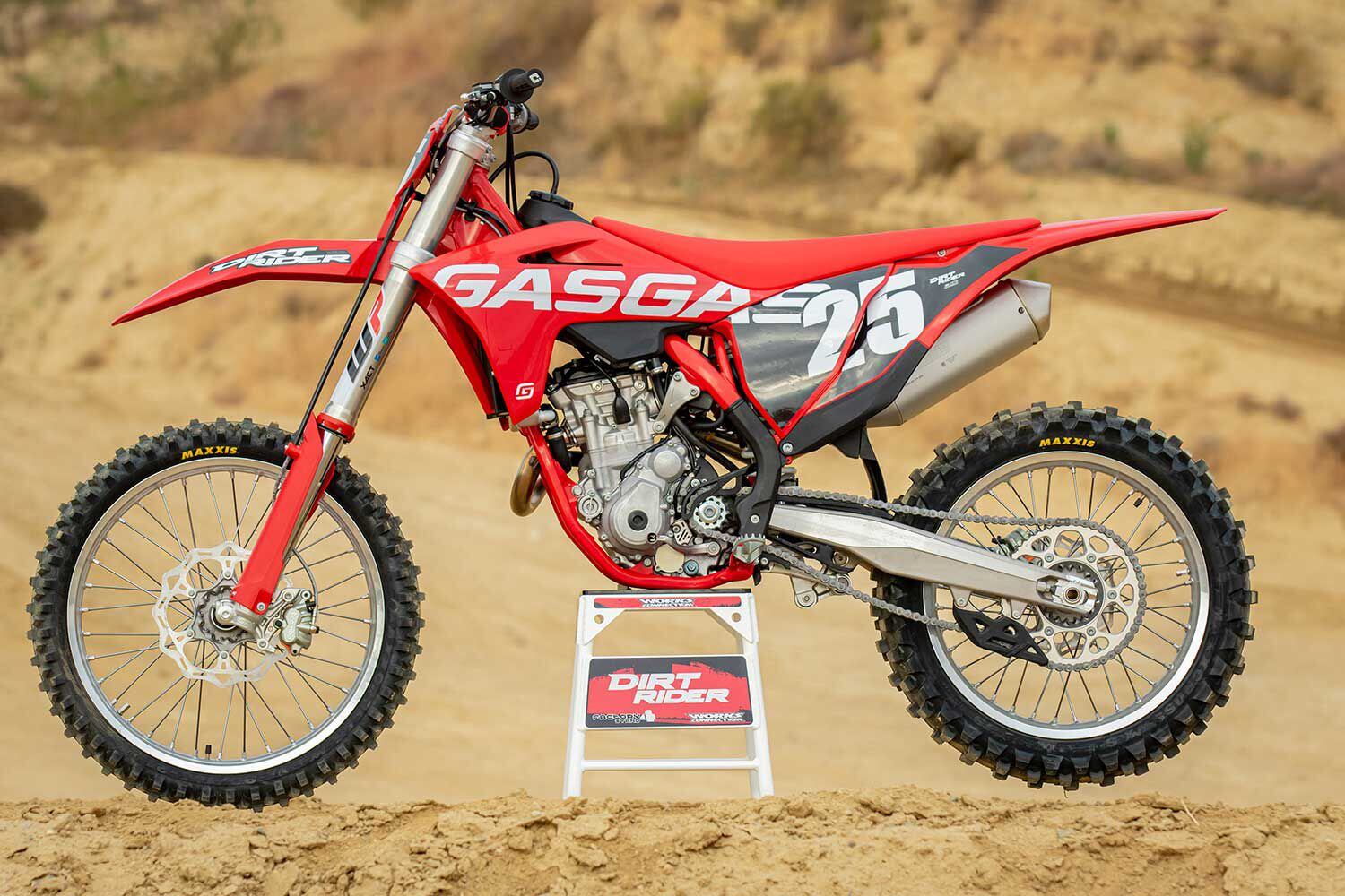 As the third 250 four-stroke motocross bike in the Austrian manufacturer’s lineup, the 2021 GasGas MC 250F retails for $8,499, which puts it at $900 less than the 2021 Husqvarna FC 250 and $800 under the 2021 KTM 250 SX-F.