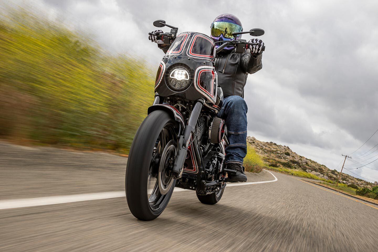 Hart has increased the comfort dramatically with a Saddlemen seat, San Diego Customs footpegs, Kraus bar risers, and Hart-Luck grips and handlebar.
