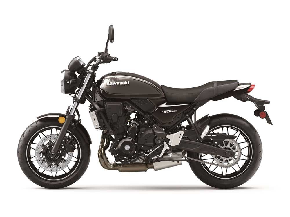 Compared to the larger Z900RS, the 650RS has a slimmer fuel tank and a shorter, more compact tail.