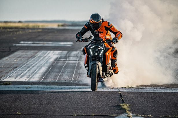 2024 KTM 1390 Super Duke R Evo First Look Cycle World