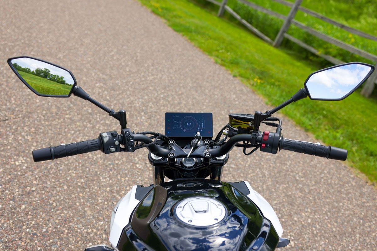 The 650NK has upright bars that put riders in an optimal position for both comfort and control over the midweight.