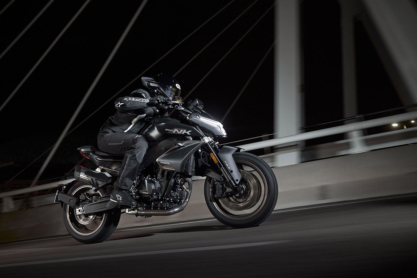 CFMoto 800NK right-side action.