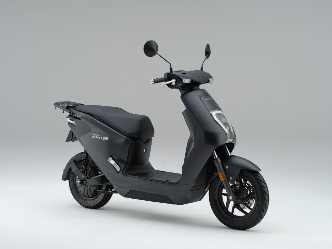 A nova scooter EM1 e:Honda faz parte dos planos da empresa de lançar 10 novos modelos elétricos nos próximos dois anos.