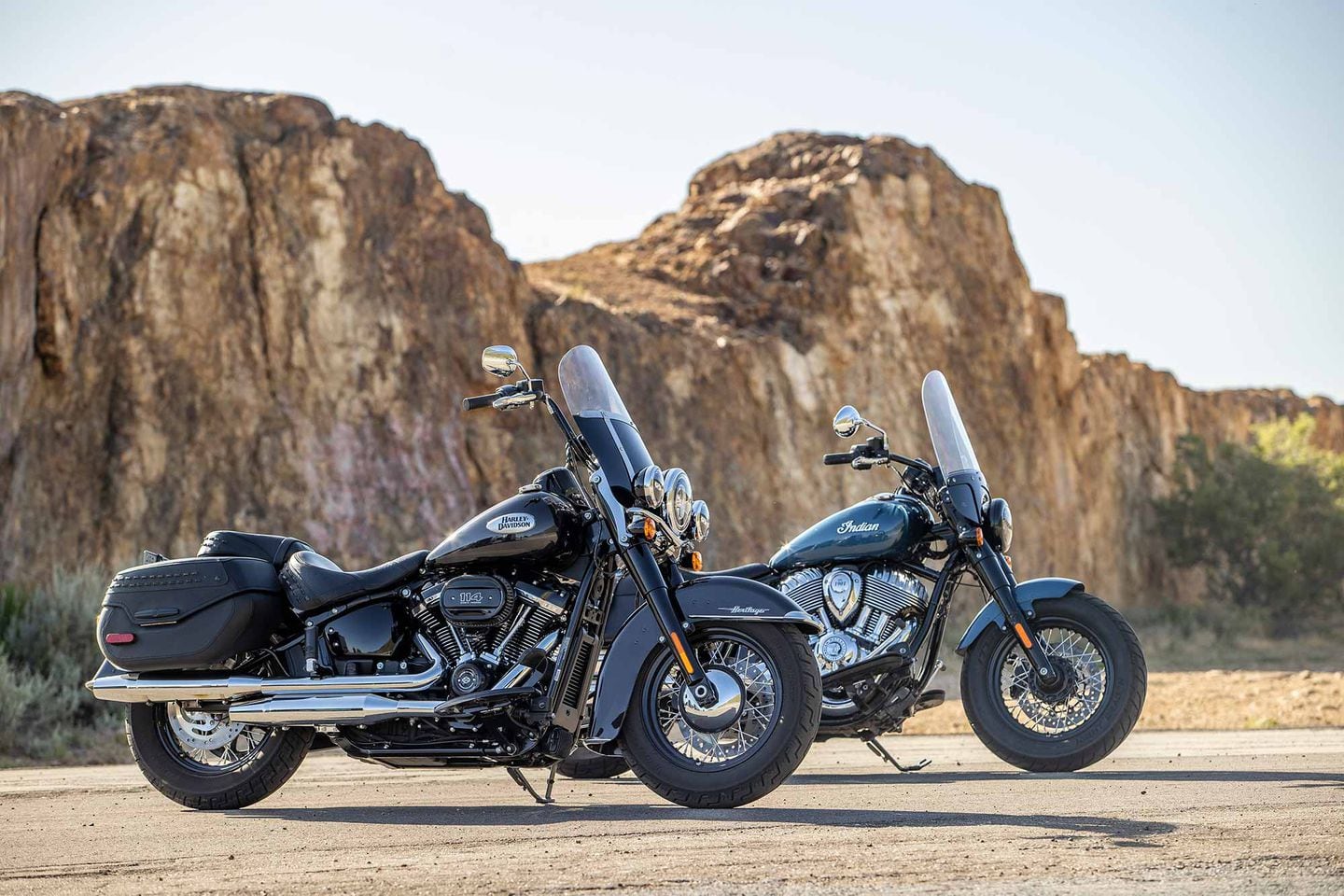 2021 Harley Davidson Heritage Classic 114 Vs 2022 Indian Super Chief Limited Cycle World