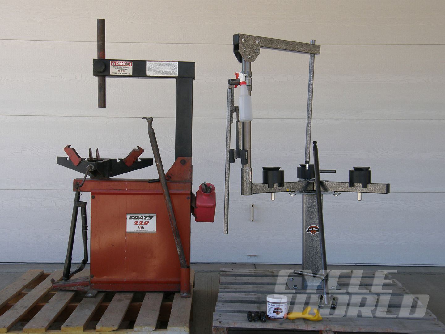 NoMar Classic Motorcycle Tire Changer and Wheel Balancer Cycle World