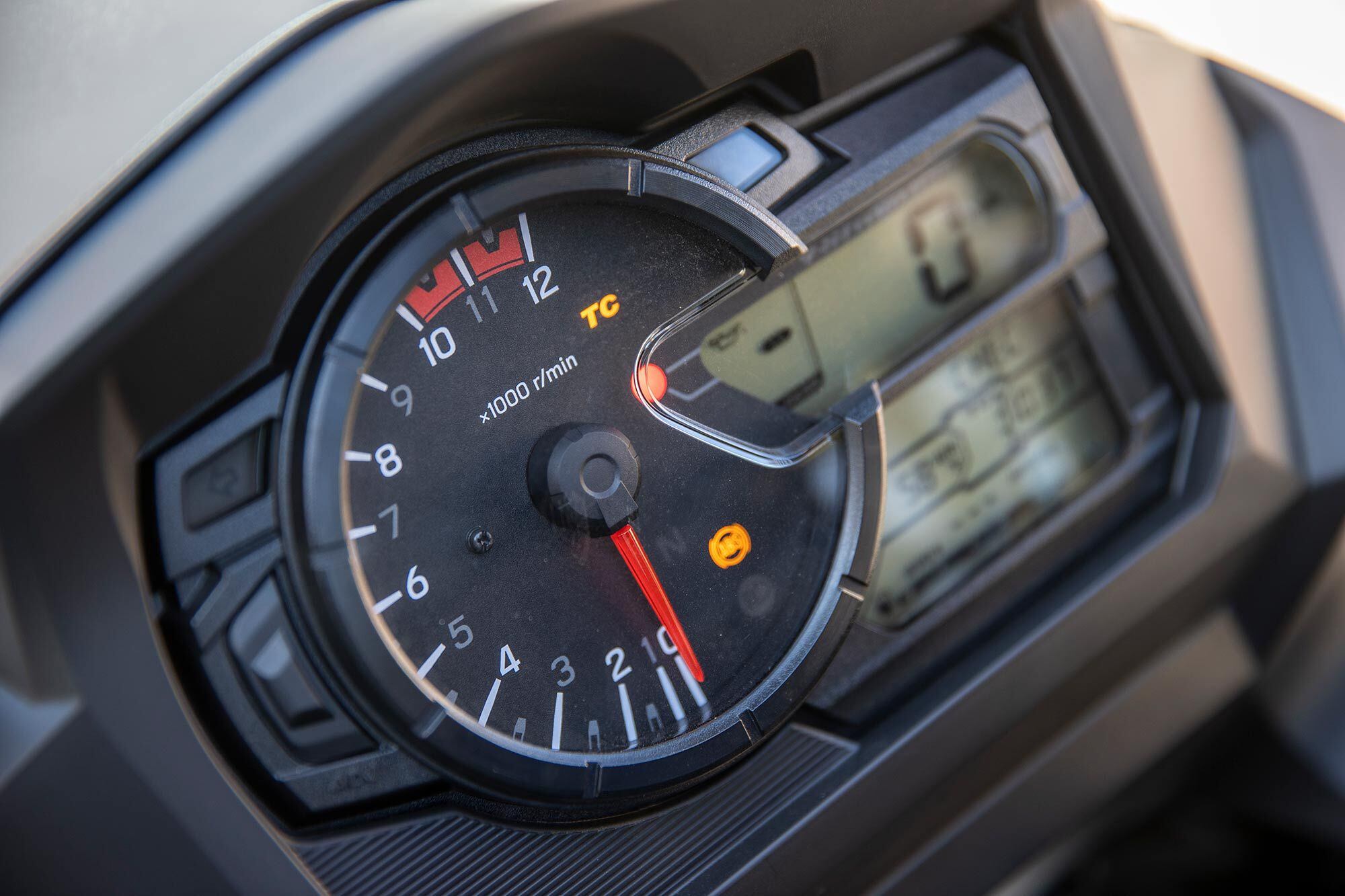 It doesn’t get much more simple than the V-Strom’s dash, though the bike does come with a handful of electronic rider aids. Standard features include: Suzuki’s Advanced Traction Control System, Easy Start System, Low RPM Assist feature, and ABS.