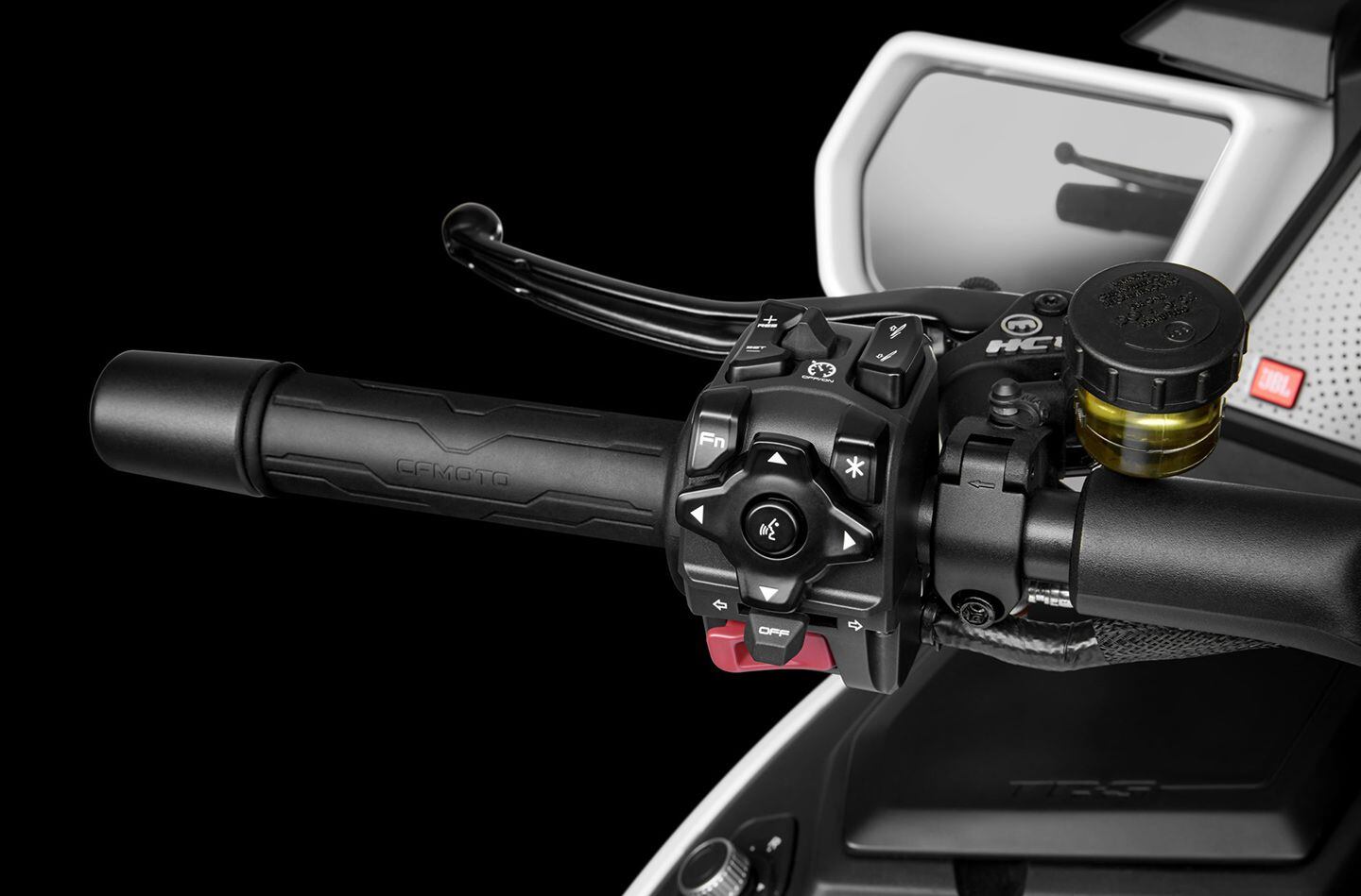 A view of the 1250 TR-G’s control pod.