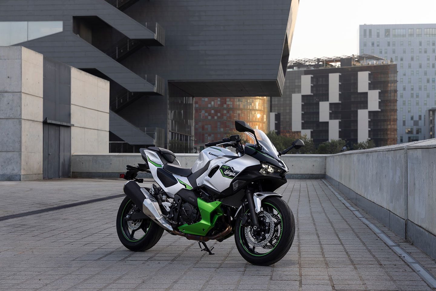 The Ninja 7 Hybrid is a blend of aggressive Kawasaki styling, larger fairings, and air ducts, the latter two features helping conceal the added hardware and improve cooling.