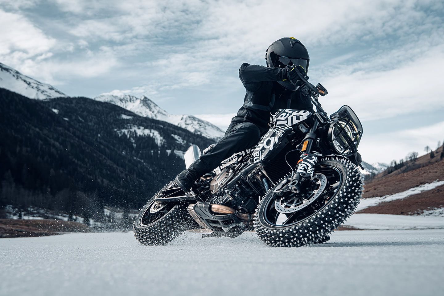 Pretty sure we aren’t going to get spiked ice tires on the new Svartpilen 801, but dang, that looks fun.