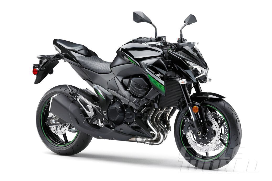 バイク kawasaki Z800 BLL5ECFSENGTROSLYKMCRCNYJ4.jpg