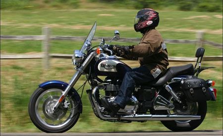 2007 Triumph America First Ride Review Triumph America Cruiser Photos Cycle World