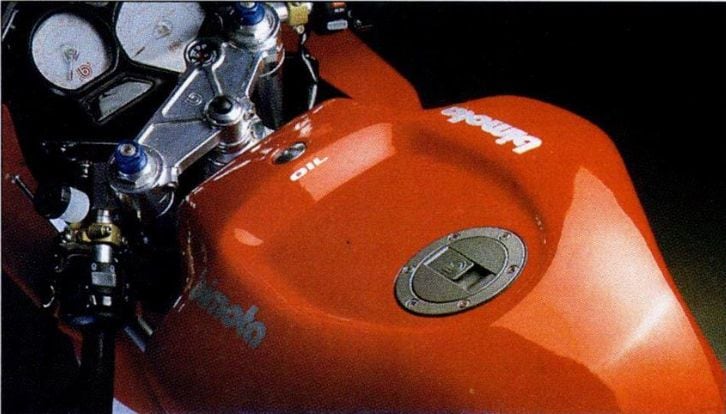 The Vdue’s styling was beautiful. It was penned by Massimo Tamburini protege Sergio Robbiano, who also collaborated on the Ducati 916.