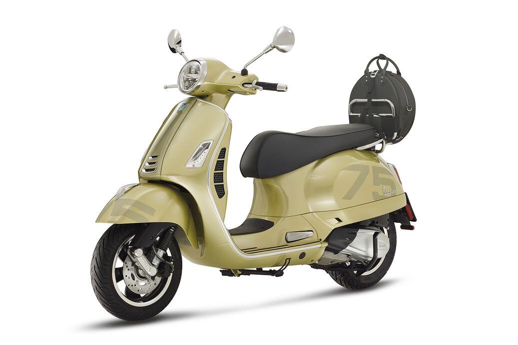 Vespa Scooters Cycle World