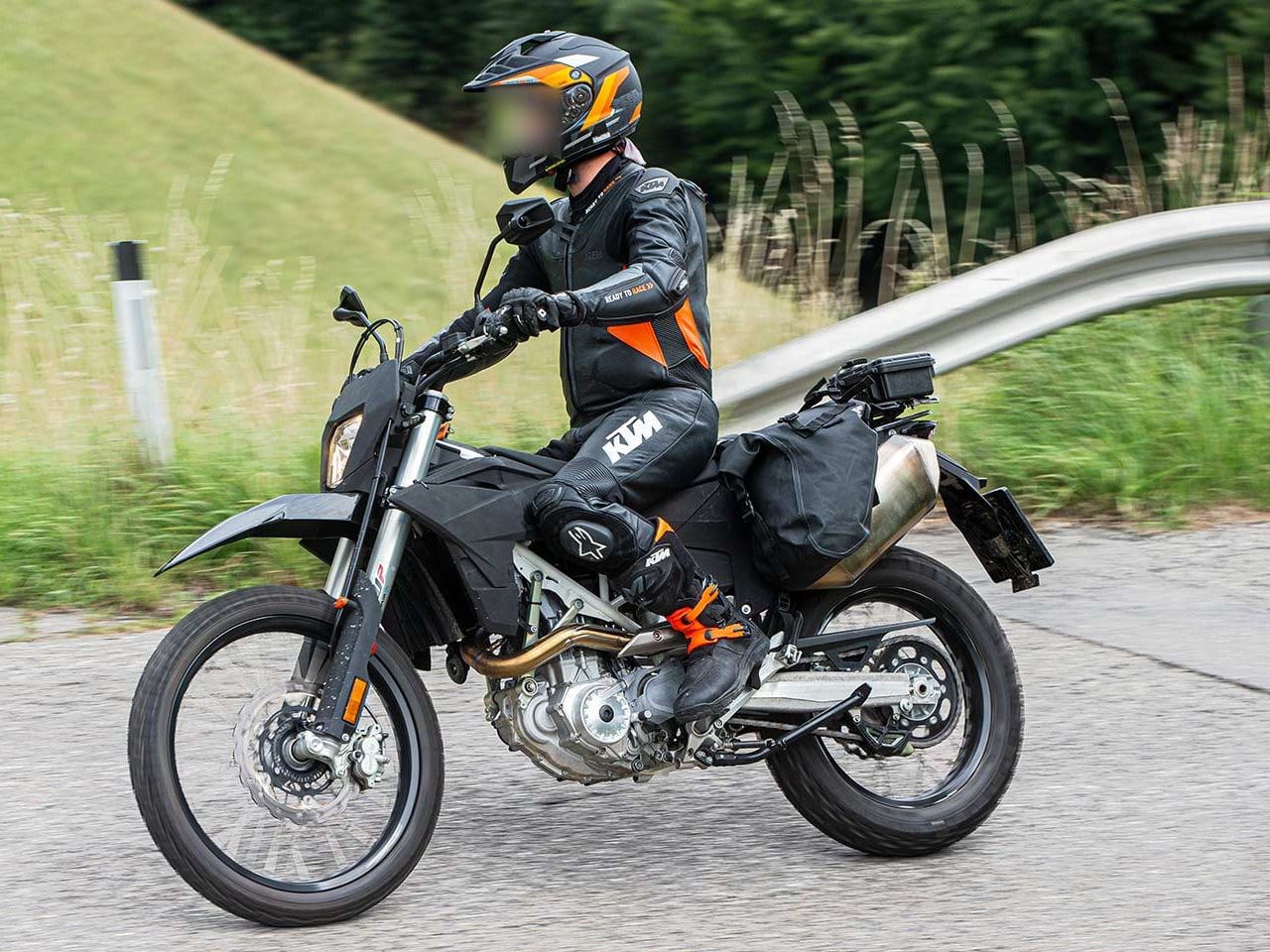 2025 KTM 690 SMC R and Enduro R Cycle World
