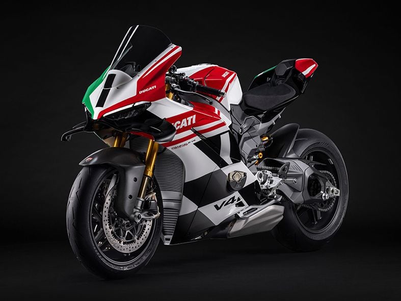 2025 Ducati Panigale V4 Tricolore Cycle World