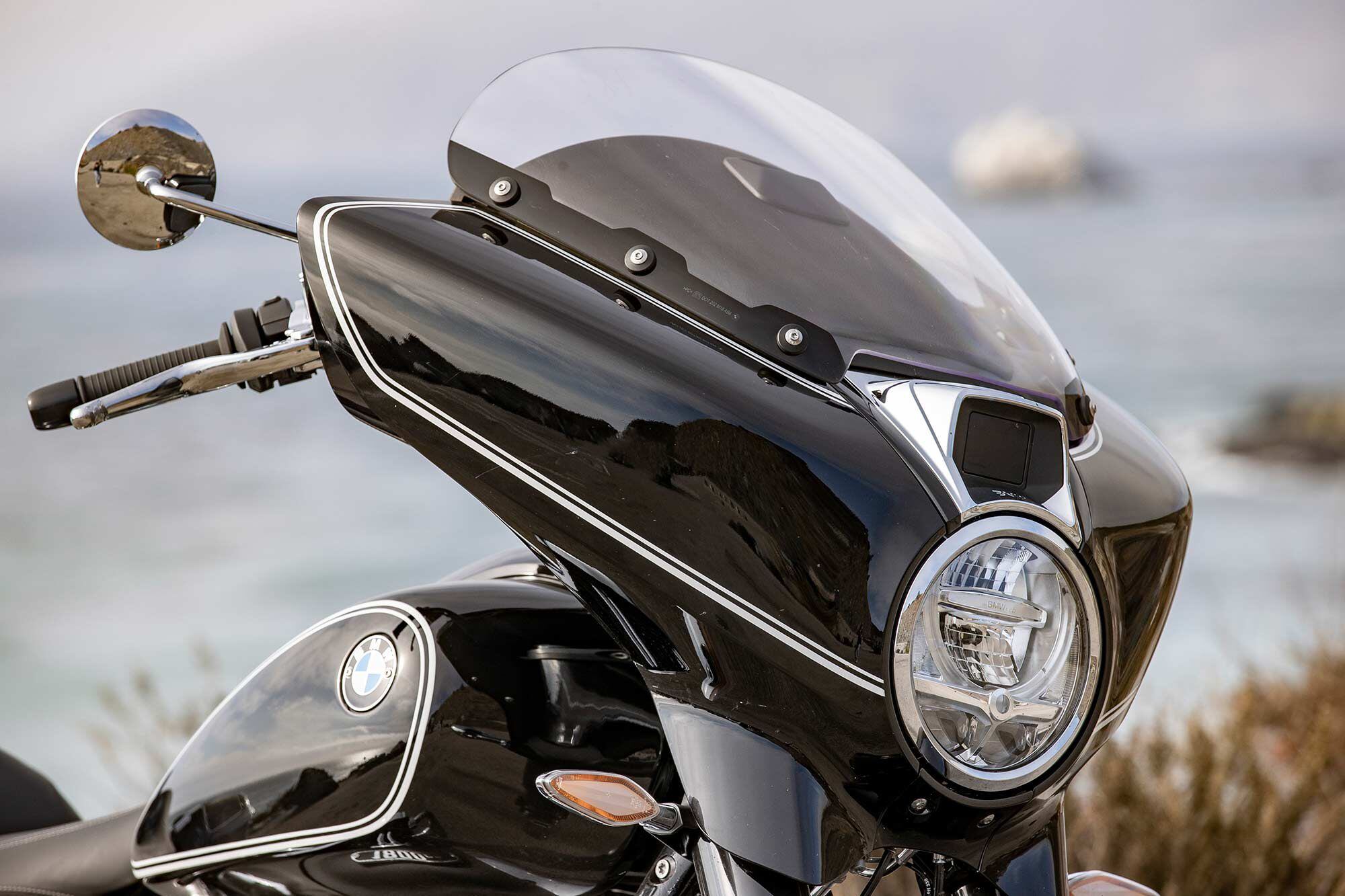 The BMW R 18 B comes with this mid-height windshield, but one taller and one shorter option are also available through BMW.
