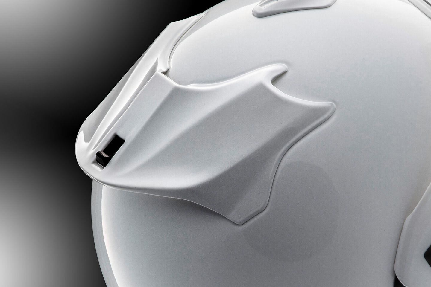 The XD-5’s rear air duct is designed to break away in a crash, improving glancing-off performance.