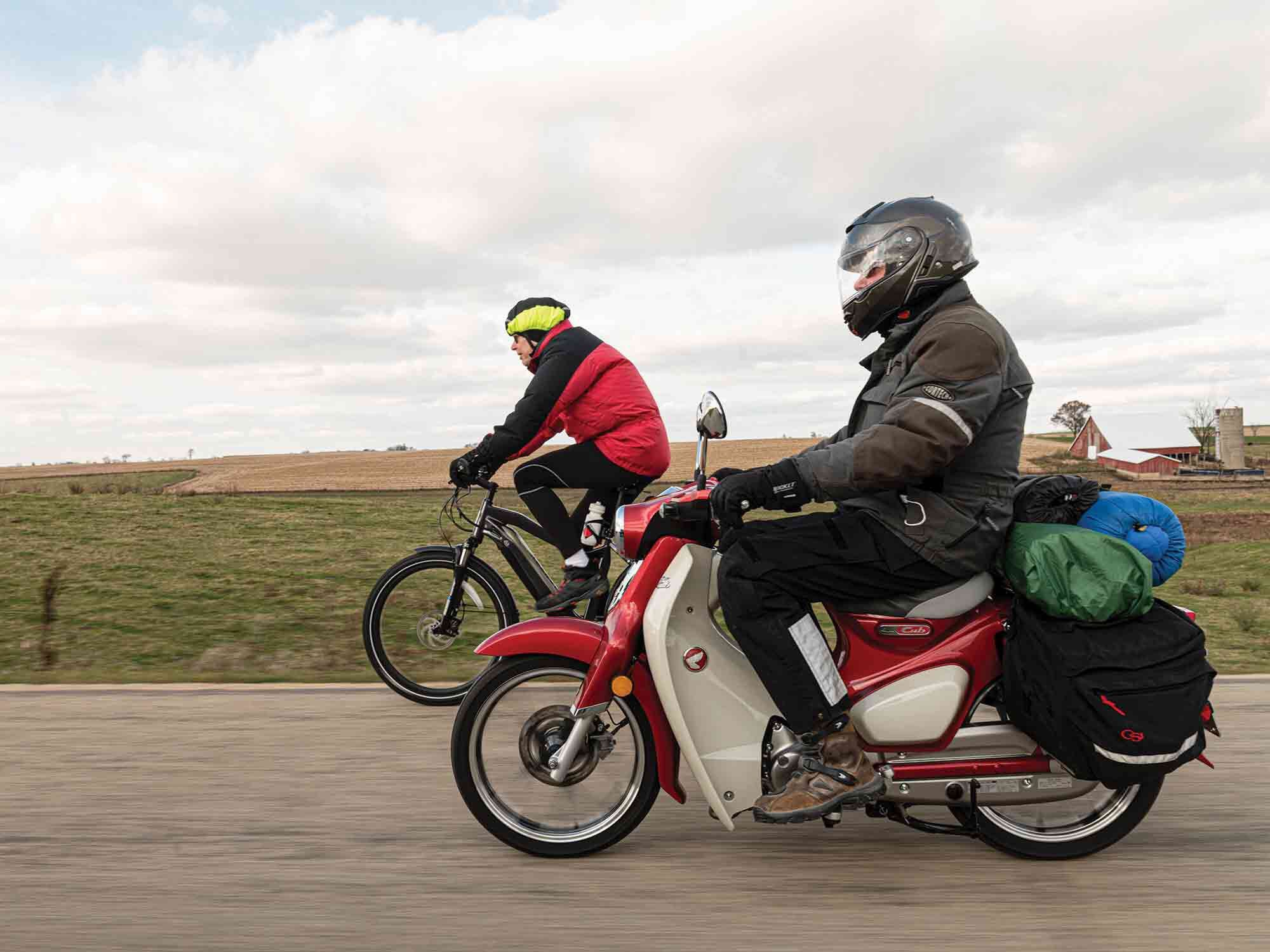 Halloween weekend 2020: The bicycle’s battery and the Honda’s extra 75cc gave us another 10 mph level cruising speed—and a bracing increase in late-autumn wind chill.