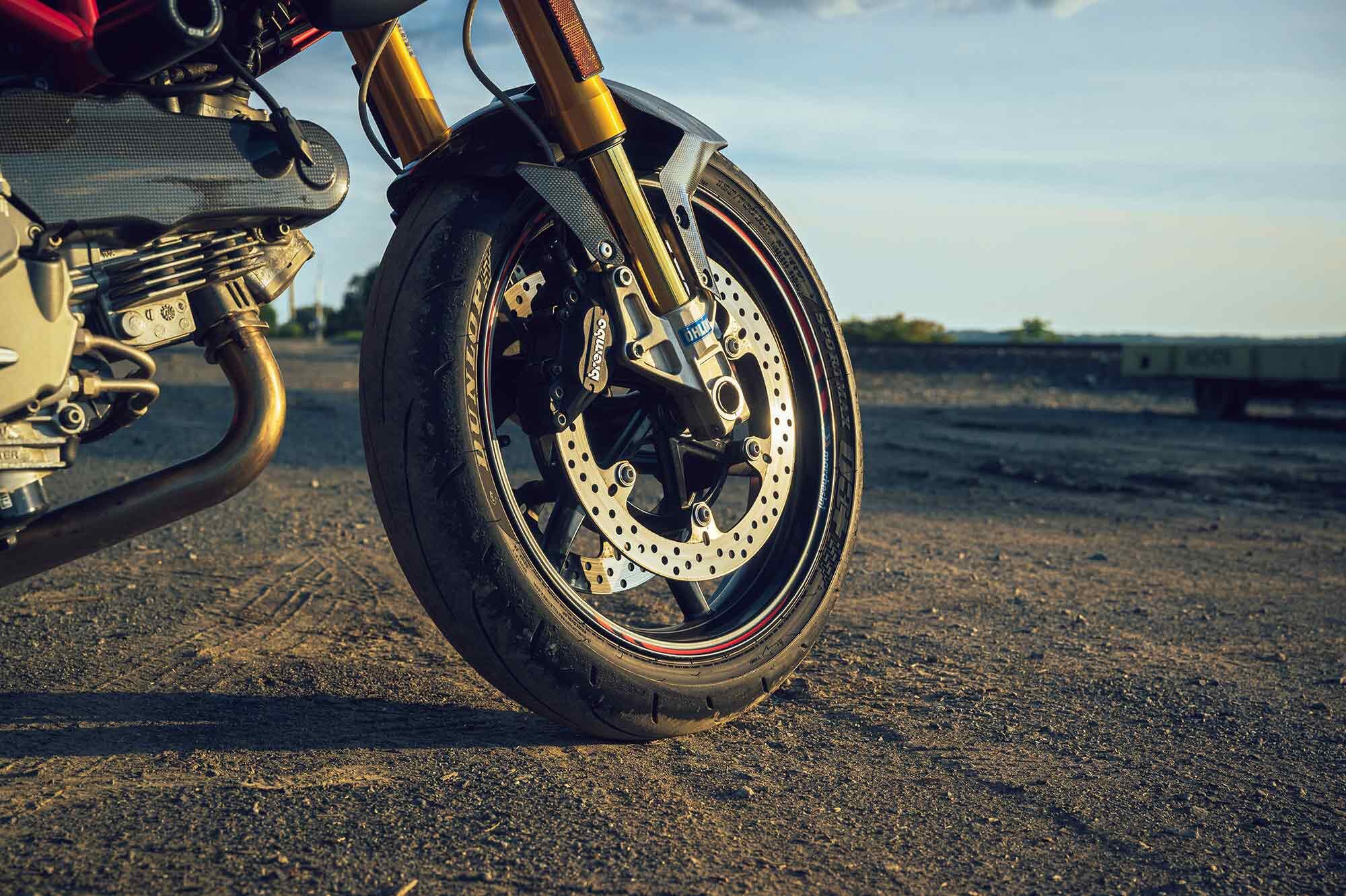 Brembo, Marchesini, Öhlins. Yup, all the players are here.