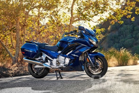 2016 Yamaha FJR1300ES static side view