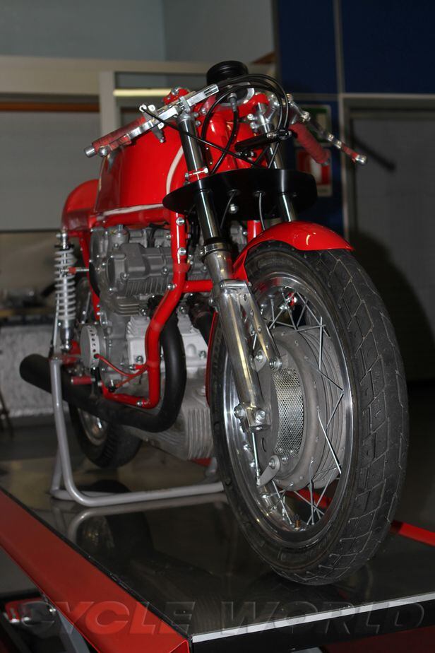 MV Agusta 3: It Is What It Was- MV Agusta GP 500 Triple | Cycle World