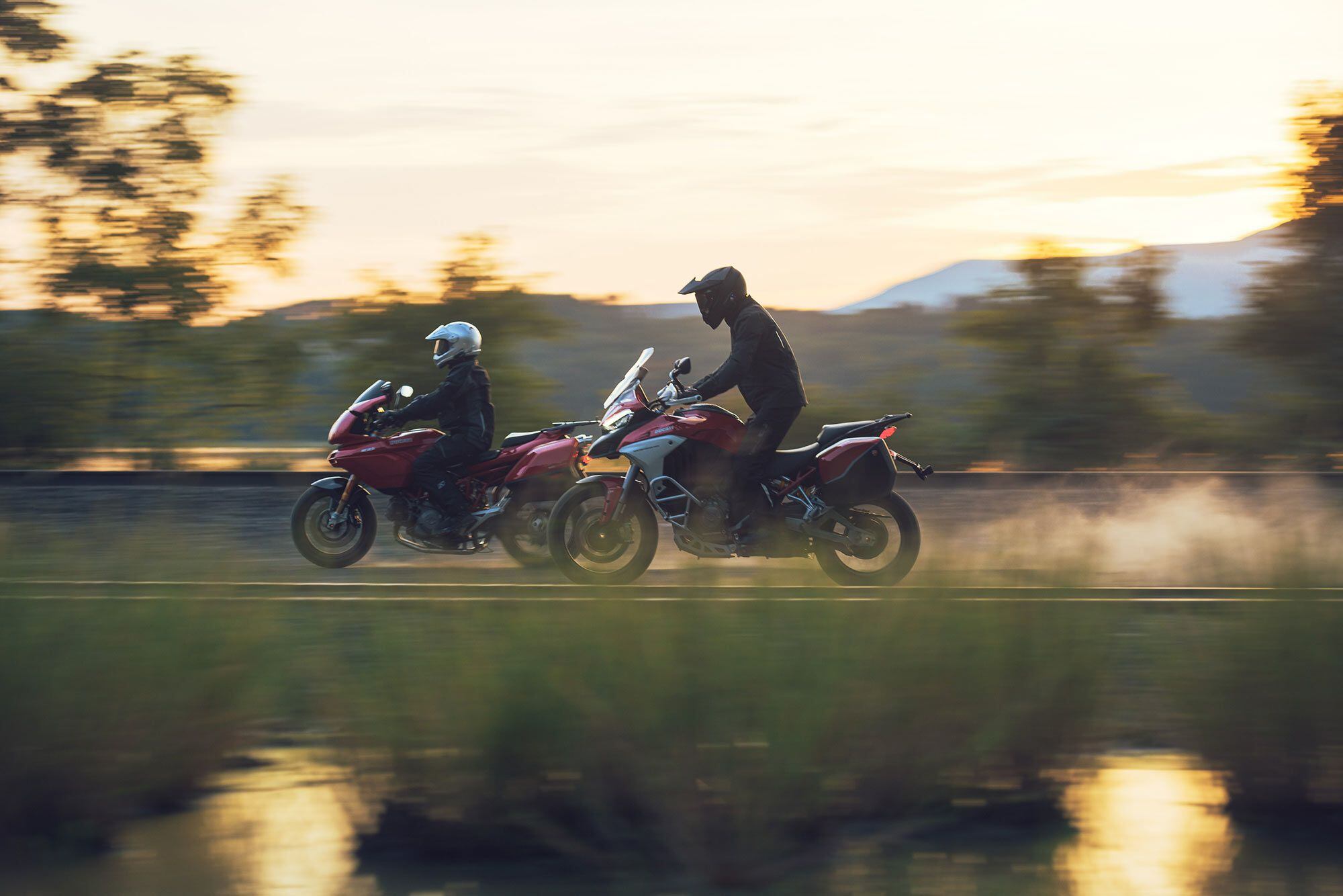 Adaptive cruise control works incredibly well. The only niggles are when the rider applies the front brakes while the motorcycle is doing the same, the lever feels extra firm and sensitive. Additionally, several times the radar lost sight of the motorcycle I was following, but it found it as soon as I swerved directly behind it.