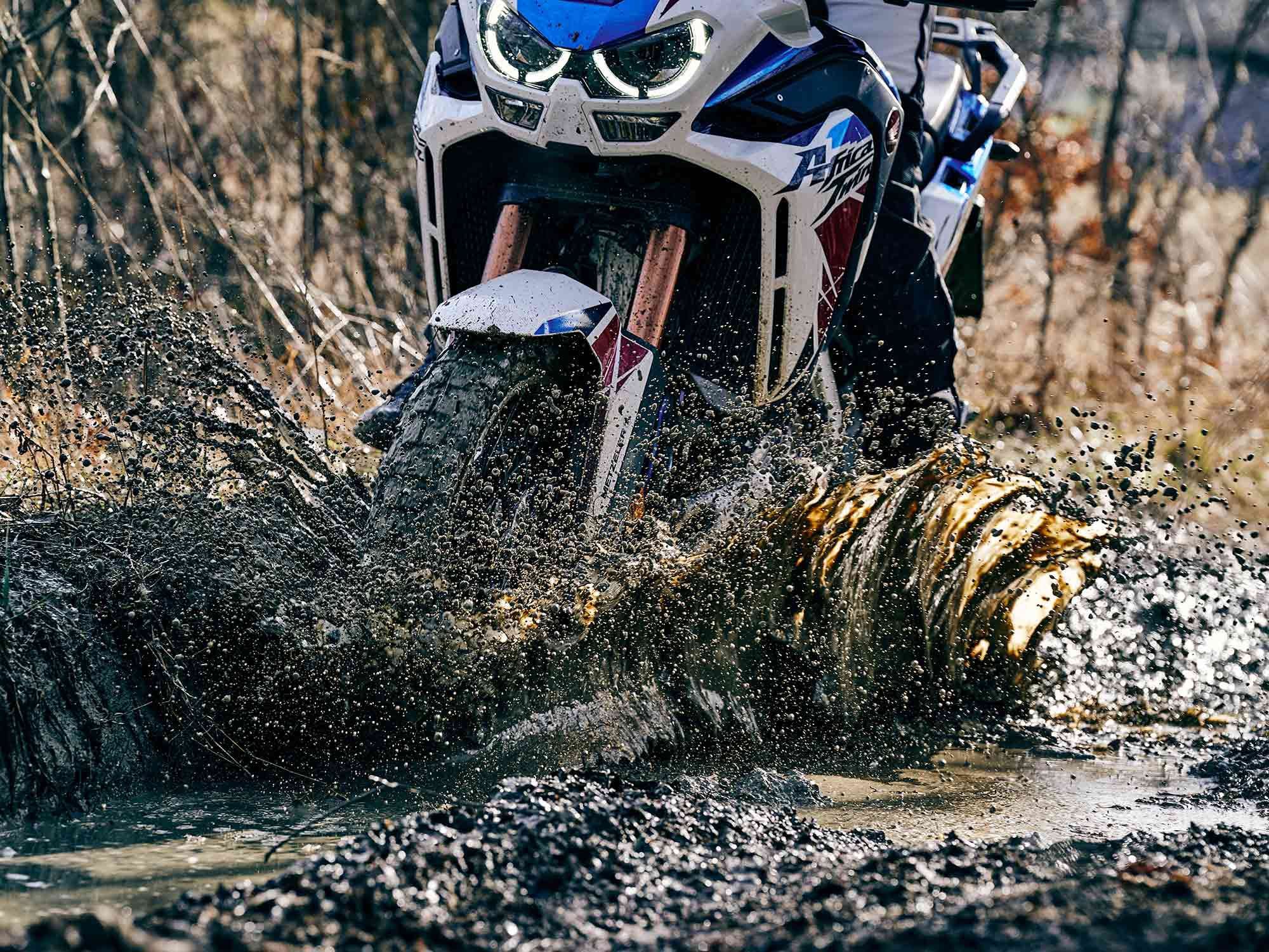 Metzeler claims much more traction in muddy and wet conditions over the outgoing Karoo 3.