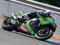 Kawasaki World Superbike ZX-10R Racer Test | Cycle World