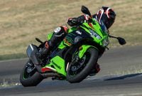 Kawasaki ZX-4RR Racetrack session | IXIL Exhaust - YouTube