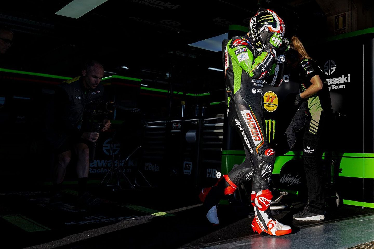 Jonathan Rea in 60th Anniversary Supertech R boots.