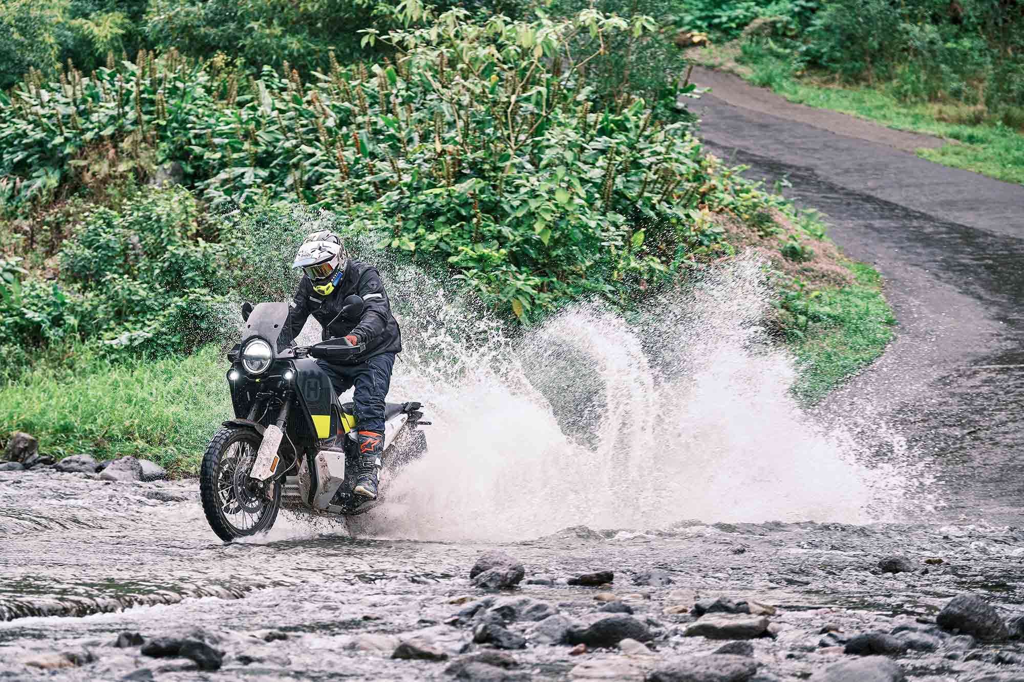 You can get rodeo on the Norden 901, but you will find the limits of the shock quickly when pushing hard.