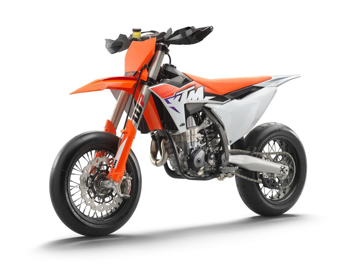 Fresh bodywork and retro-inspired graphics give the 450 SMR a fresh look, like the rest of the KTM off-road lineup.