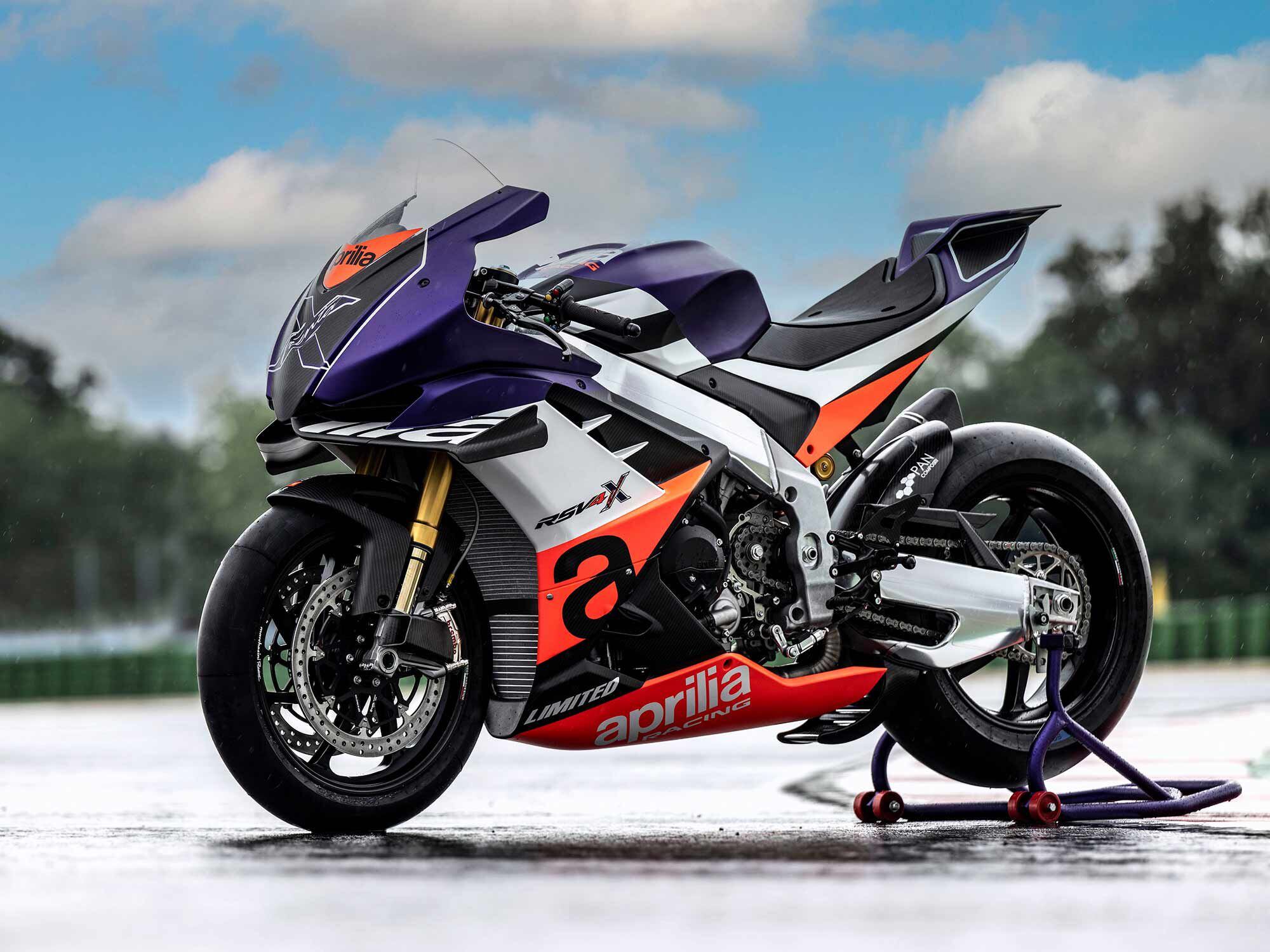This PAN Compositi carbon bodywork with front and rear wings is exclusive to the XTrenta.