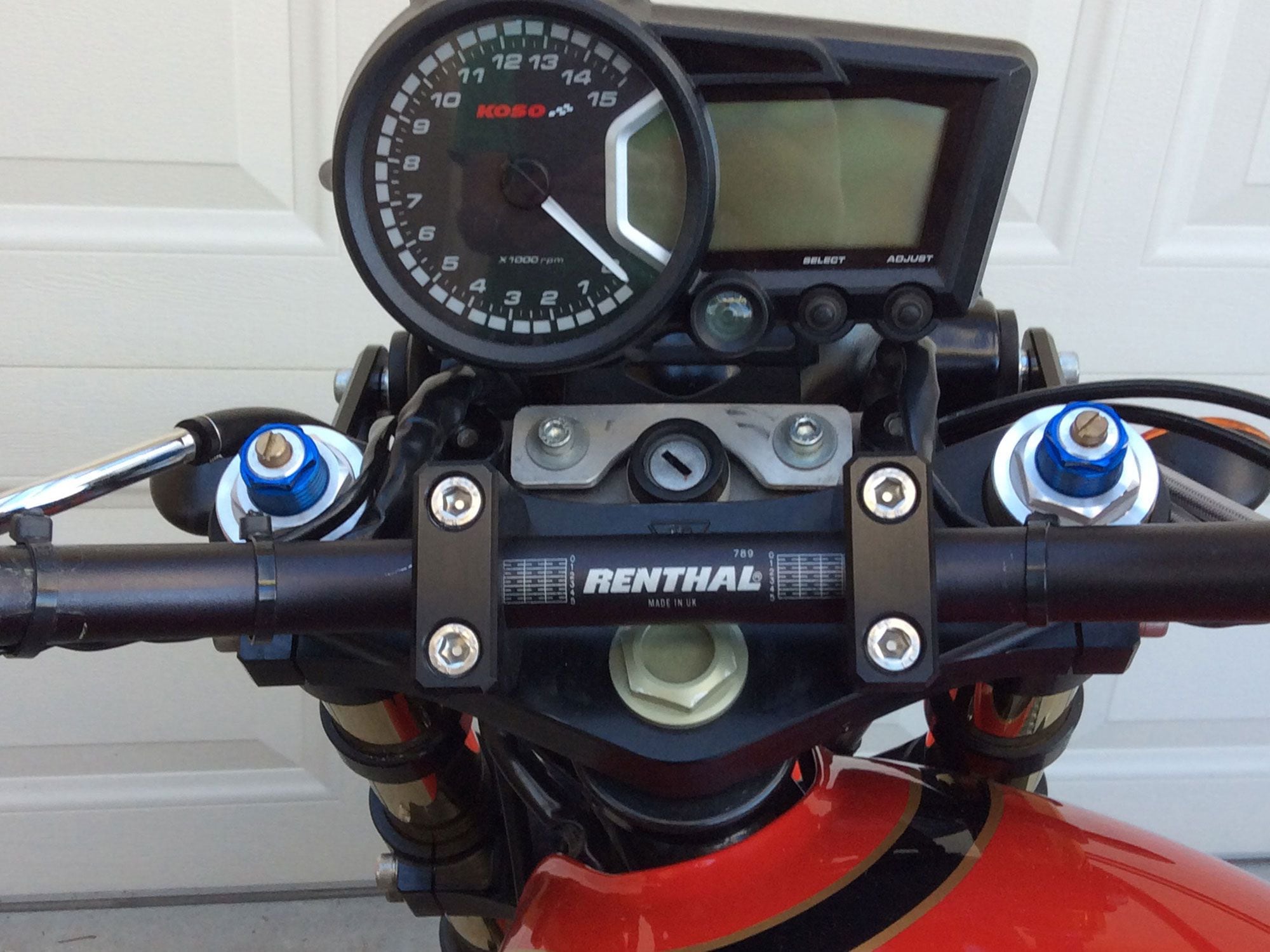 If you’ve messed around with cable-driven tachometers and speedometers, you know why Grosswirth opted for this Koso electronic tach and digital-readout speedo. “It comes with pickup magnets you adjust, plus some settings, to get the speedometer right,” Grosswirth reports. “After a little fiddling, I got it to within 1 mph of my local Highway Patrol’s certified speedometer.”