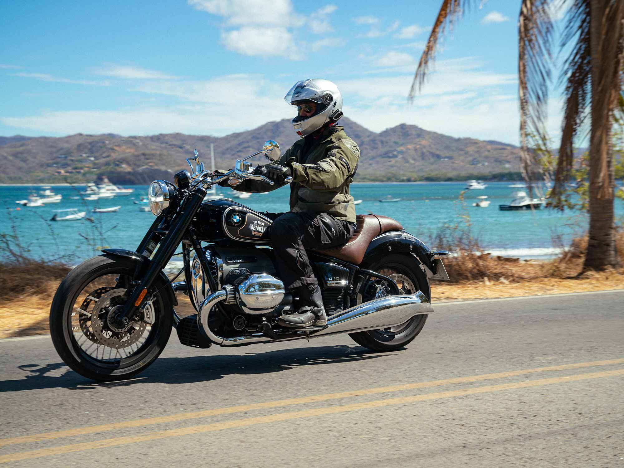 Costa Rica’s Pacific coast offers clear skies, clean water, and beautiful backdrops for the elegant R 18.