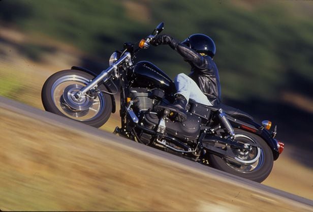 なでぃ 1999 Harley-Davidson Dyna Super Glide Specs- HD Dyna Glide