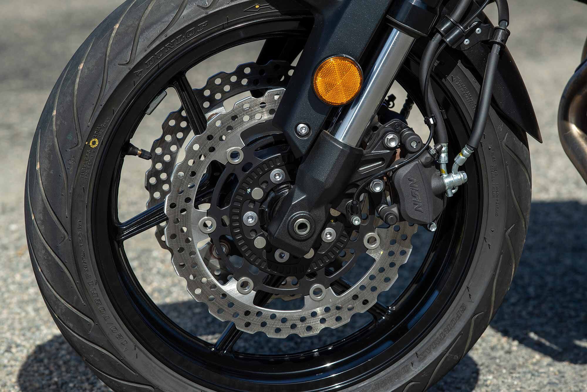 There is no shortage of stopping power from the bite of two 300mm rotors and twin-piston Nissin calipers at your fingertips. Additionally, all Versys 650 models now come standard with ABS.