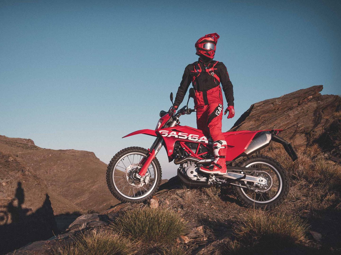 2022 GasGas SM 700 and ES 700 First Ride | Cycle World