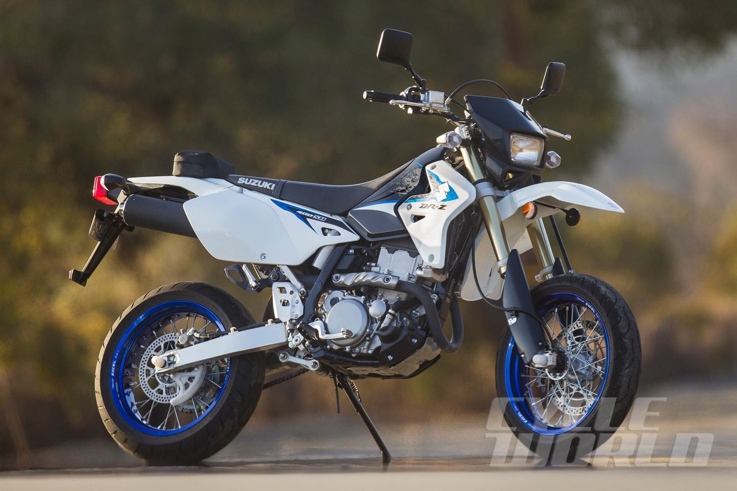 Prima dentro Significativo 2014 Suzuki DR-Z400SM- First Ride Review- Specs- Photos | Cycle World