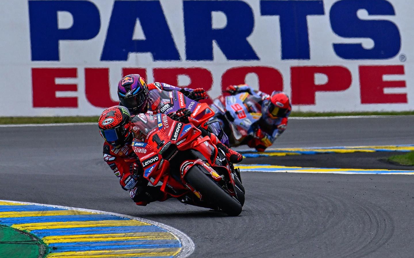Martín stalked Francesco Bagnaia until the time was right to pass, and when he made the second attempt stick, he did not immediately pull away.