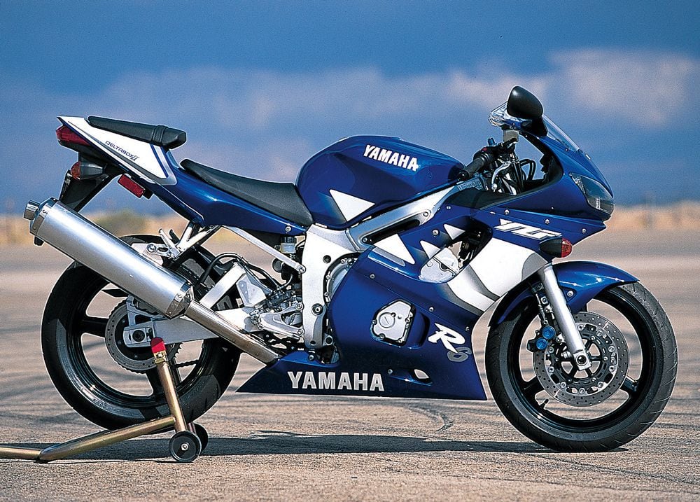 2000 Middleweight Shootout: Honda CBR600F4 vs. Kawasaki ZX-6R vs 