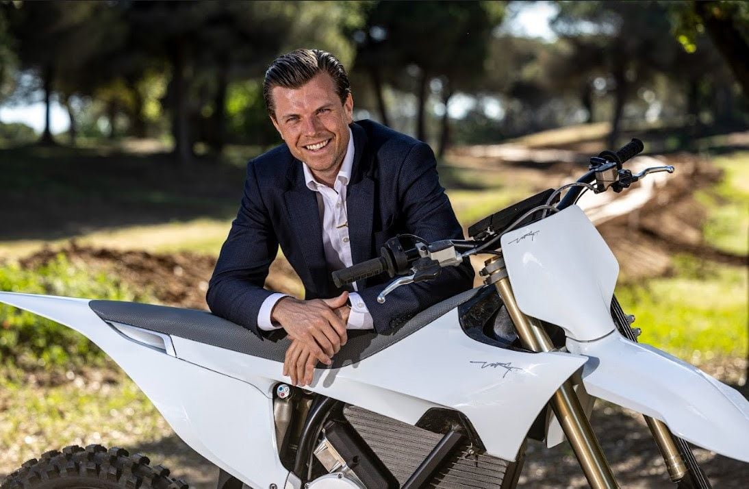 Stark CEO Anton Wass is also keen on the potentially symbiotic relationship, which will transfer (hopefully) Stark’s tech onto Enfield bikes.
