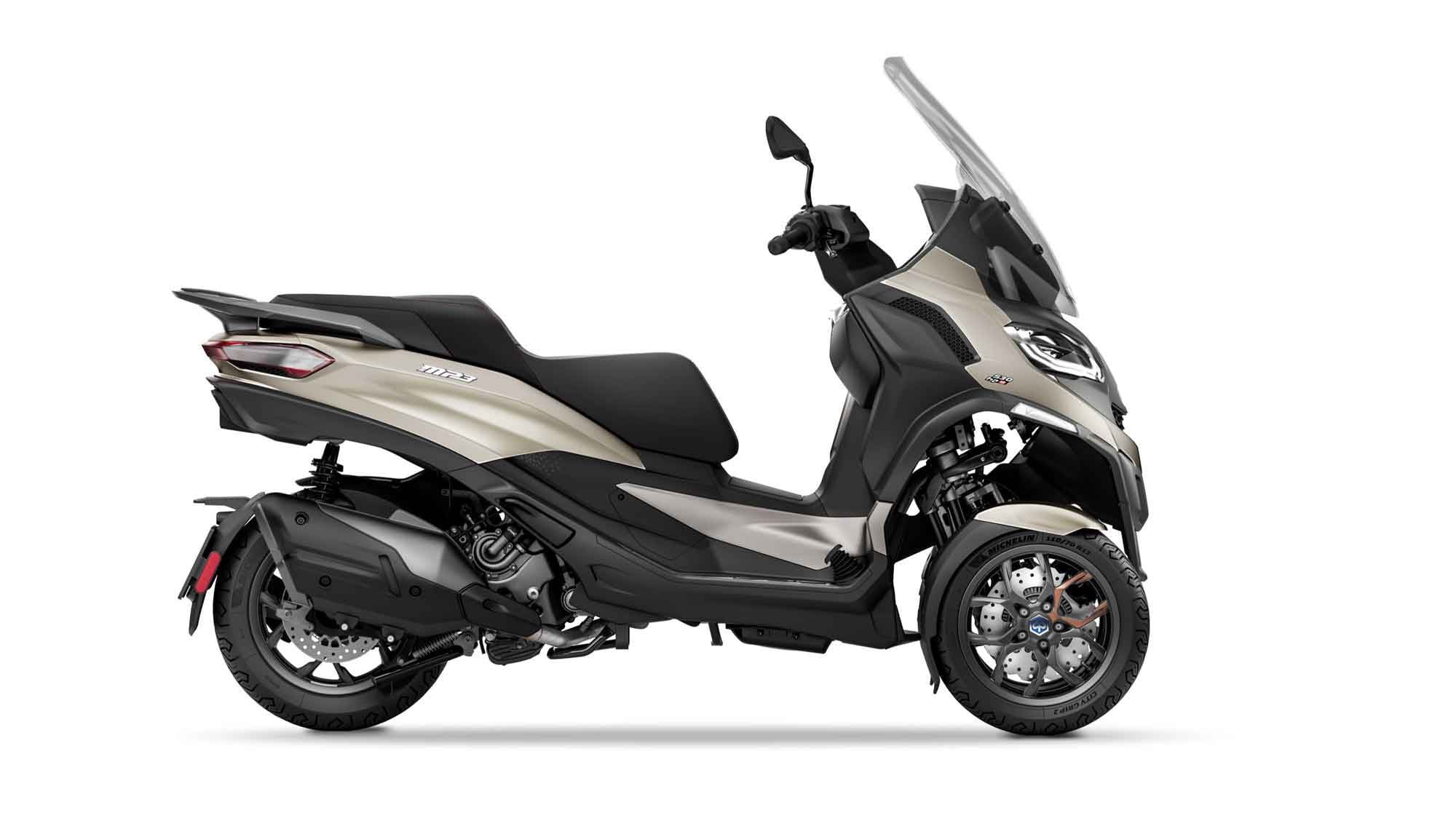 The MP3′s front suspension is a combination of scooter, motorcycle, automobile, and pure innovation. Picking a line is different than with a conventional two-wheeler, but the front-end security—especially on poor surfaces—is admirable.